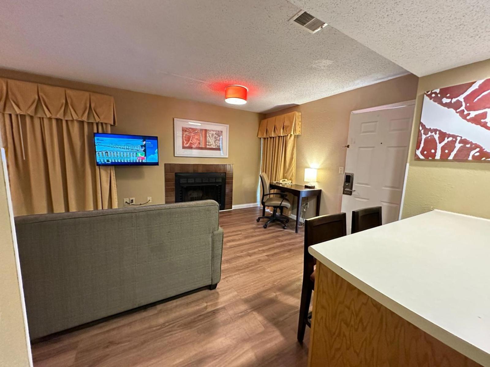 Hawthorn Extended Stay By Wyndham Wichita Exterior photo