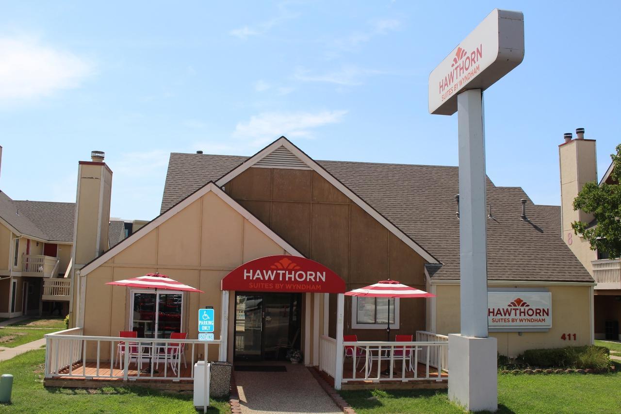 Hawthorn Extended Stay By Wyndham Wichita Exterior photo